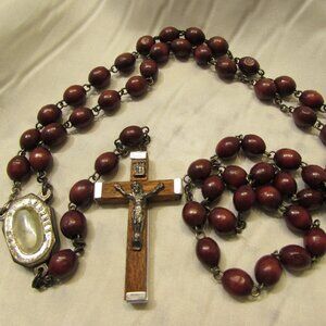 Vintage Rose Wood Relic Lourdes Mary Religious Rosary Beads 20"